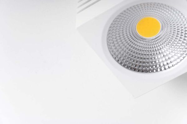 SPOT LED SOBREPOR VIENA 10W 3000K PT. - Image 5